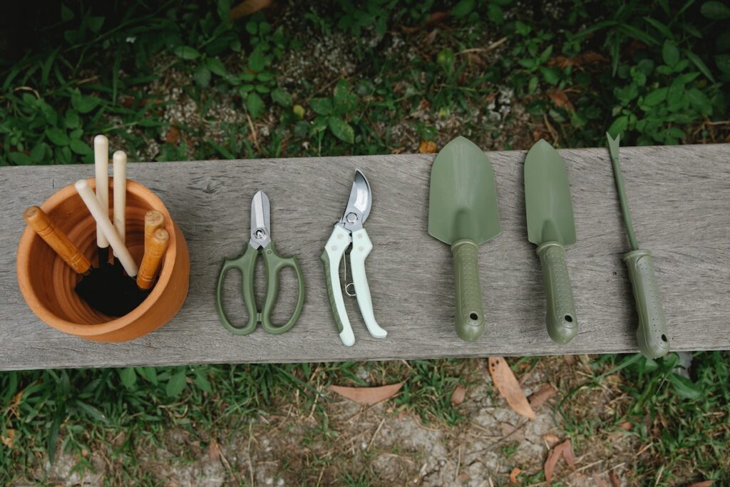 basic garden tools and sets
